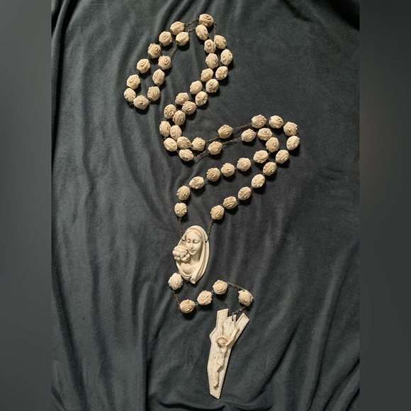 Large Vintage 1970’s Wall Rosary - Picture 4 of 4
